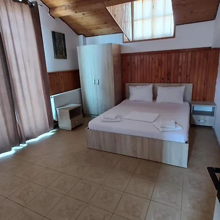 招待所 Casa Tatiana 艾福雷诺德