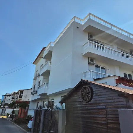 Casa Tatiana 3* 艾福雷诺德